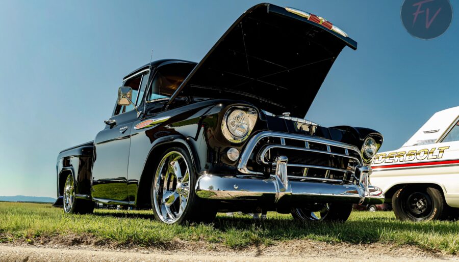 Beautiful 1957 Chevrolet 3100 pickup I captured at a local show. (6000×4000)