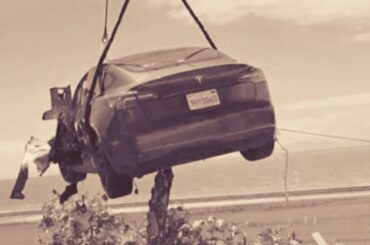 CA Tesla Kills One in “Veered” Crash Off Highway