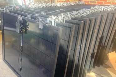 Homeowner reviews Tesla's off-grid tech that claims to lower utility bills for decades