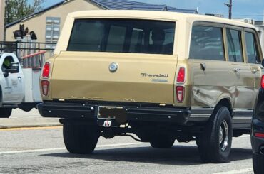 [International Travelall] I spotted in traffic