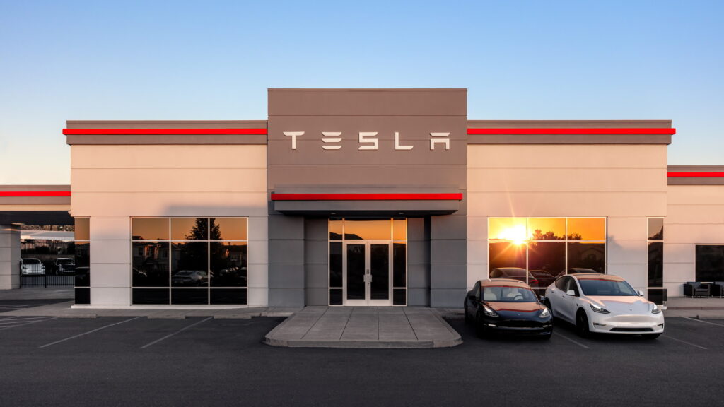  Tesla Claims It Isn’t A Car Manufacturer So It Can Sell Its Cars In North Dakota