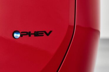 Toyota expects one in three RAV4s sold in Australia will be PHEVs