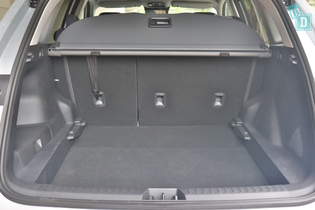 2026 Geely Starray EM-i Inspire under-floor boot storage
