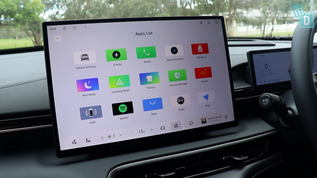 2026 Geely Starray EM-i Inspire wireless Apple CarPlay display