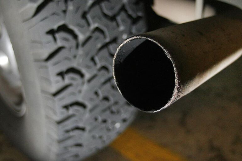 U.S. Auto Industry Proposes Vehicle Fee to Replace Gas Tax