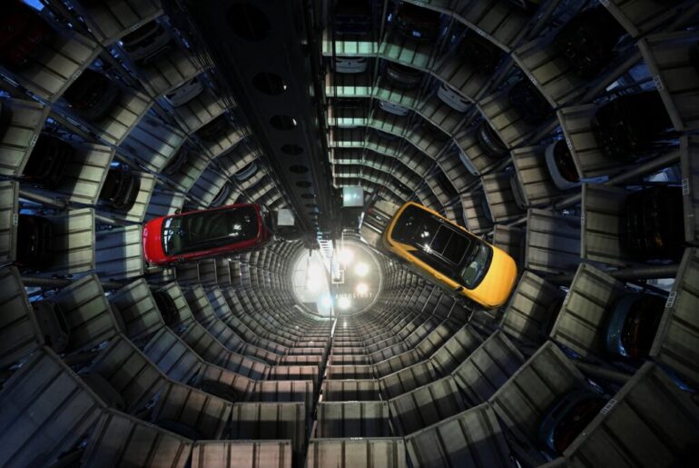 German Auto Market Gains Momentum - Nearly One in Four New Cars Now Electric