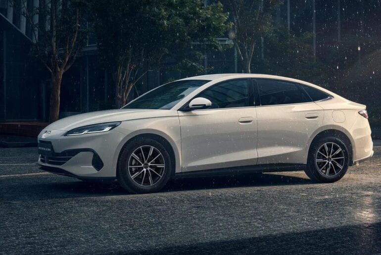 2026 BYD Seal 6 price and specs