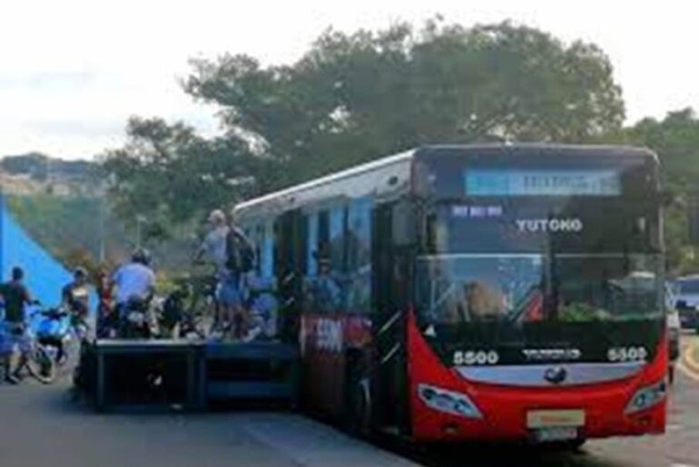 Cuba Rides a Tunnel Bus Through Its Deepening Energy Squeeze