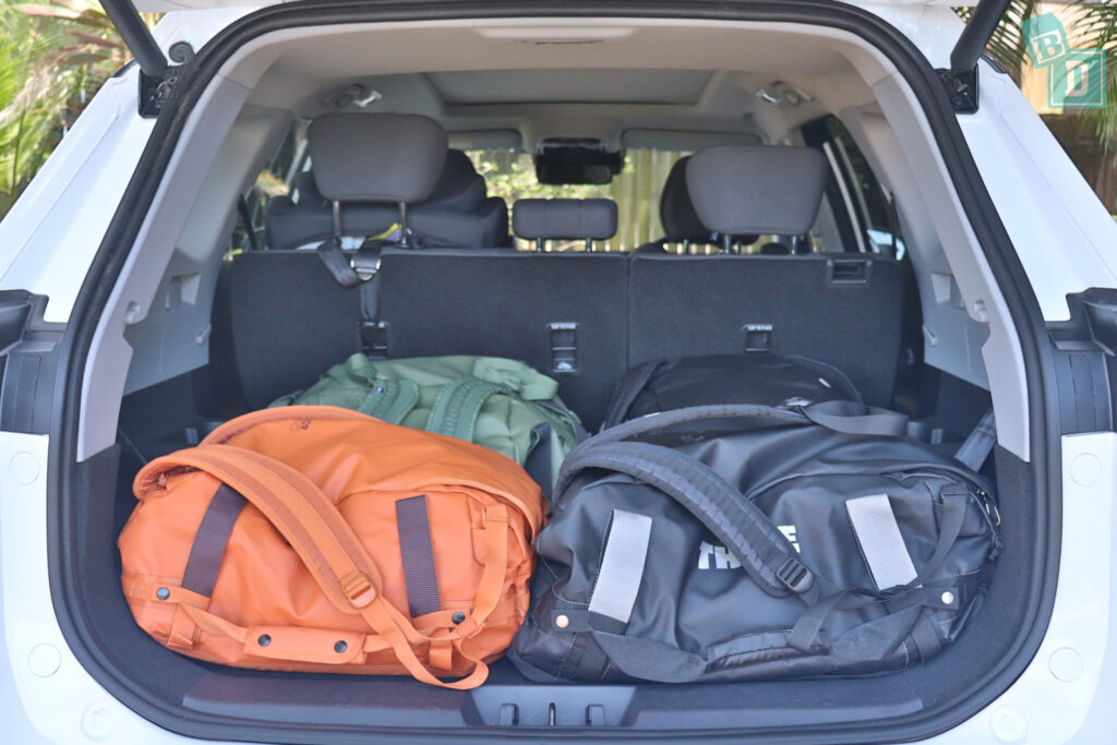 2025 Chery Tiggo 8 Plug-in Hybrid boot space for luggage with two rows of seats in use