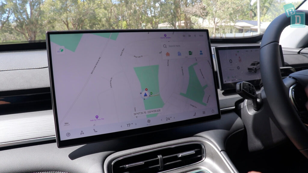 Chery Tiggo 8 Plug-in Hybrid satellite navigation on touchscreen