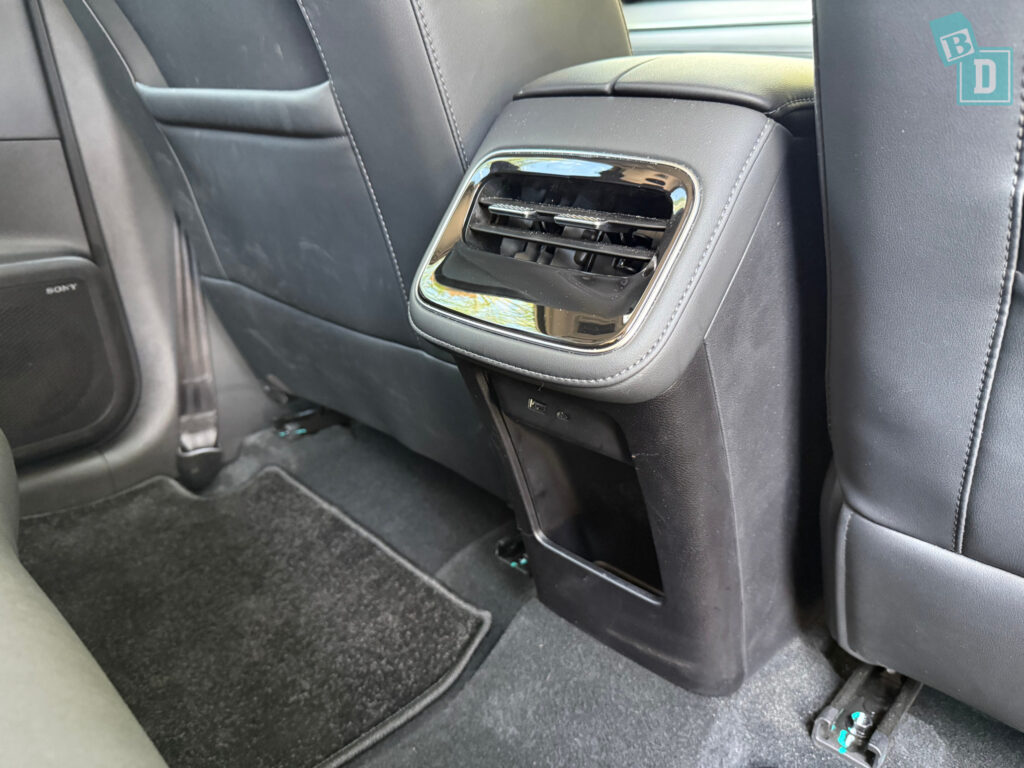 2025 Chery Tiggo 8 Plug-in Hybrid rear air vents in central console