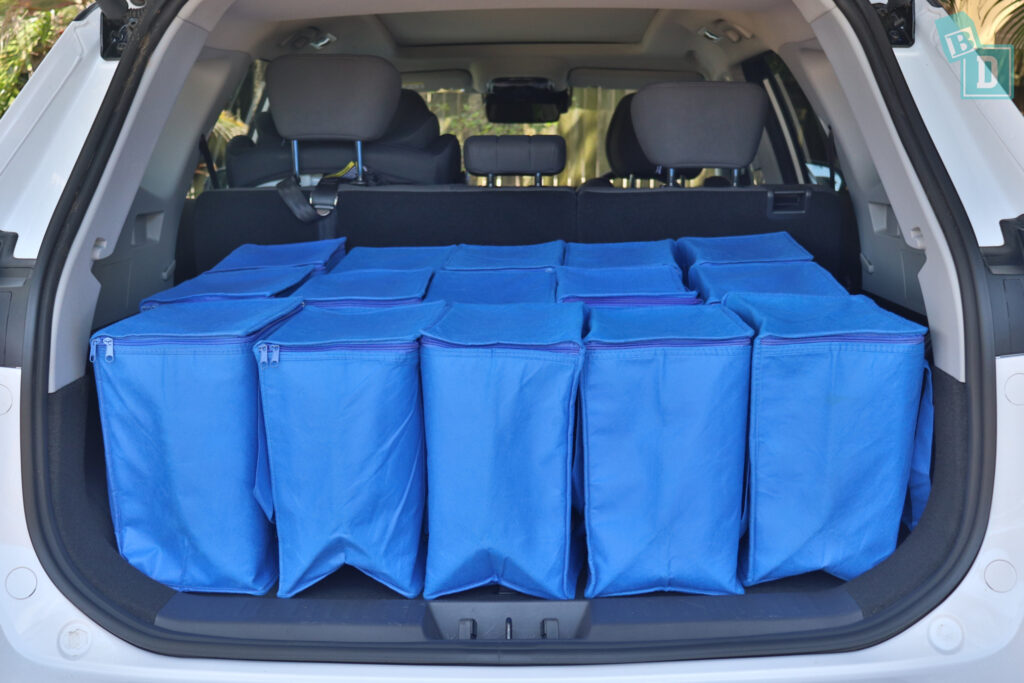 2025 Chery Tiggo 8 Plug-in Hybrid boot space for shopping with two rows of seats in use