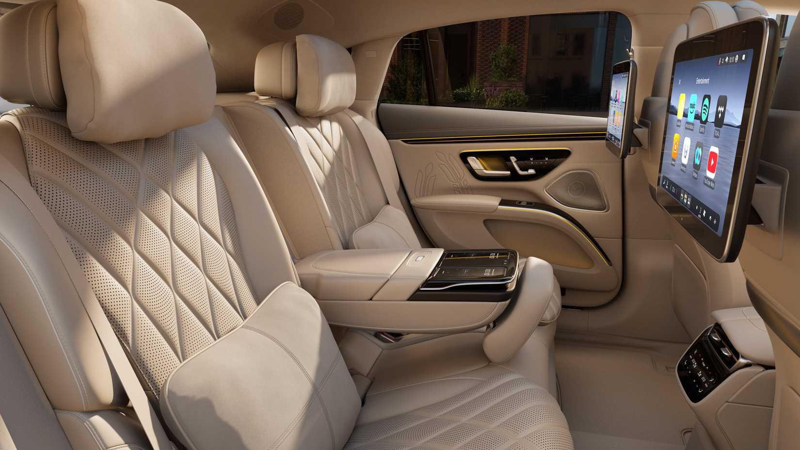 2027 Mercedes-Benz EQS-2