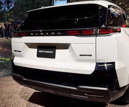 2027-subaru-getaway-live-image-8