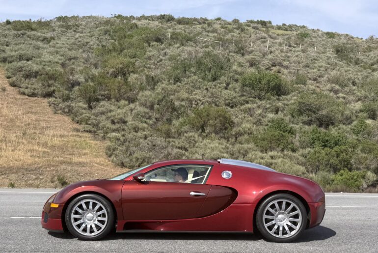 [Bugatti Veyron]