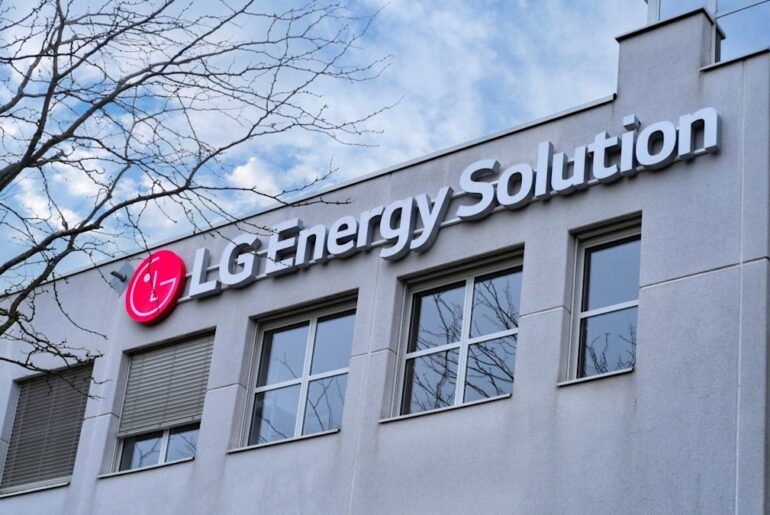 LG Energy Solution swings to Q1 loss on weak EV demand