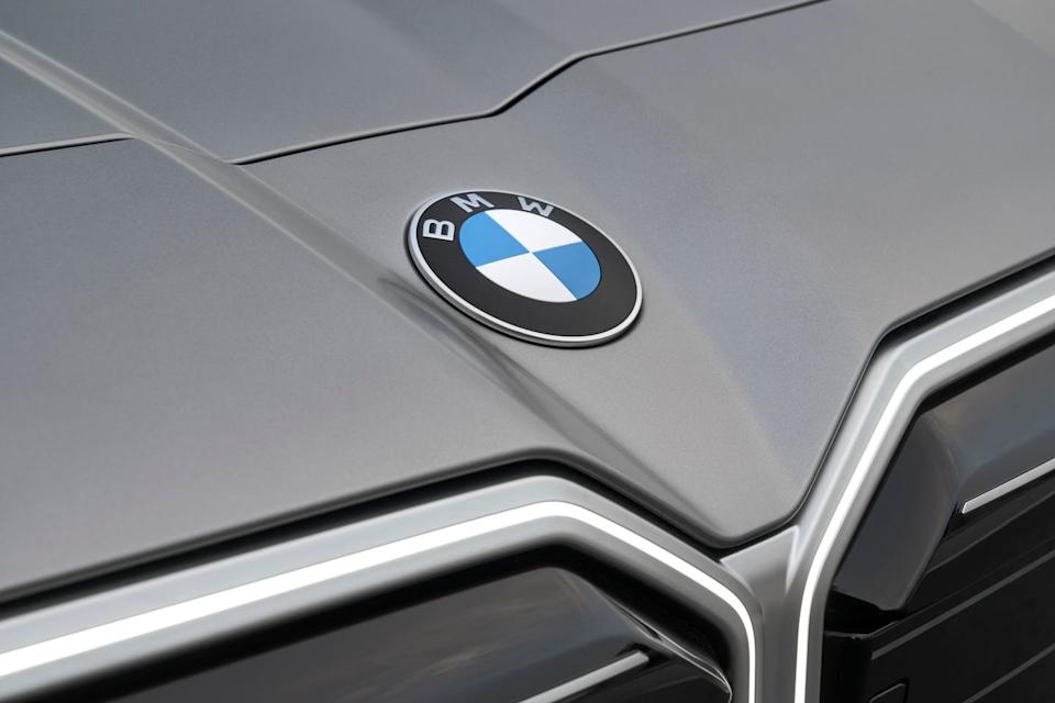2027 bmw i7