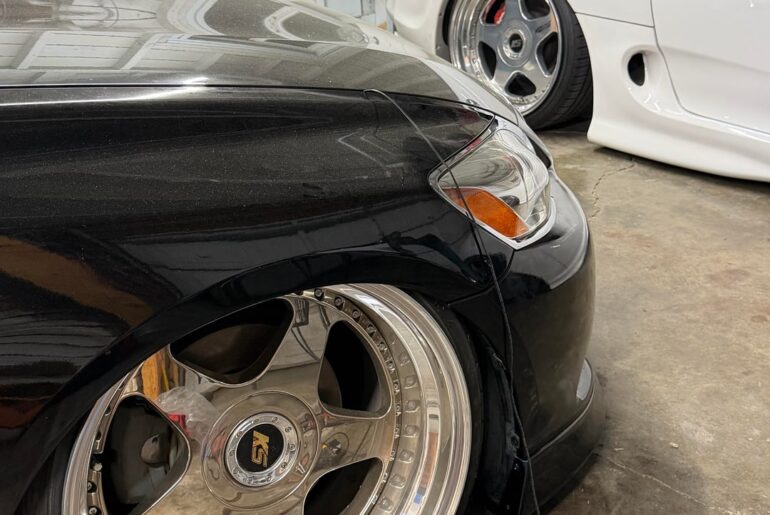 Finally had some time to work on the Lexus. Facelift bumpers, OEM+ goodies (lip kit and foglights)