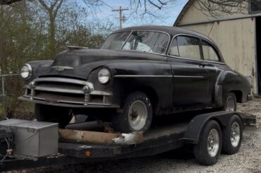 Just picked up this 1950 styleline deluxe. Anyone here have a custom one? I’m looking for inspiration for motor/interior.