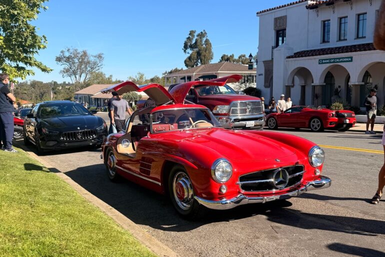 [Mercedes 300 sl gullwing] so insane, and a 935 across the street