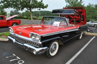 1958 Ford Skyliner