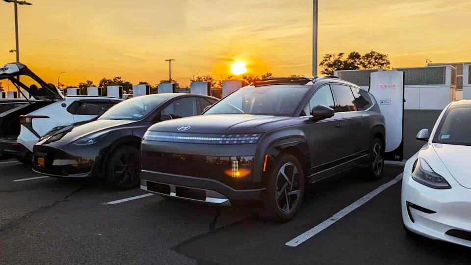 Ioniq 9 Sunset