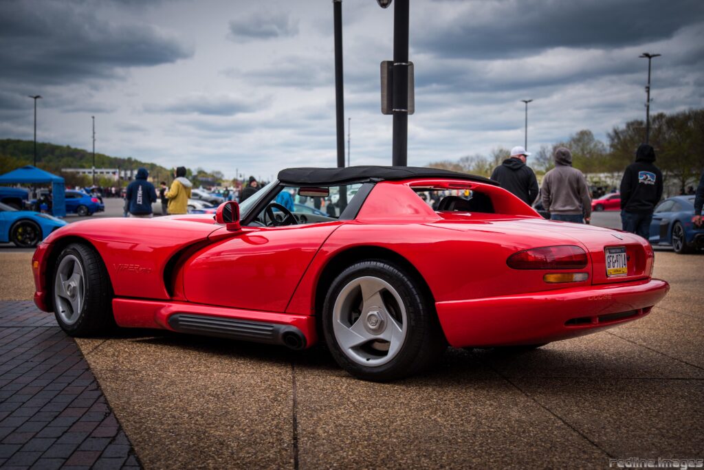 Dodge Viper RT/10 [3839 x 2563]