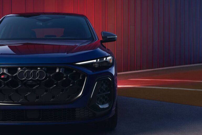 Audi Working on First-Ever RS Q5, Spy Shots Reveal