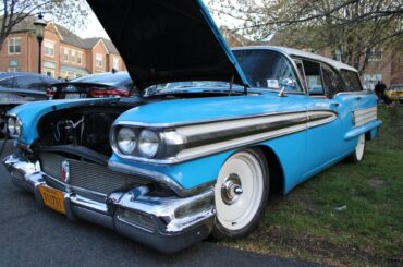 Saw this at Cars and Coffee! Gorgeous!