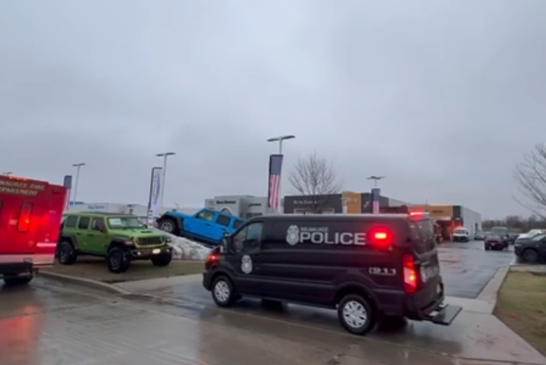 Large fire response at Milwaukee Auto Mall