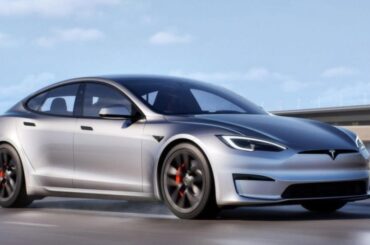 Tesla Brings Back Resale Ban With $50,000 Fine