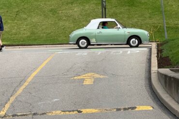 [Nissan Figaro] and a [Ford GT500] at once