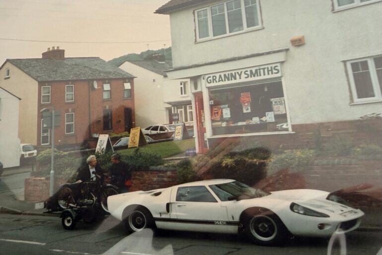 GT40 towing a motorbike trailer