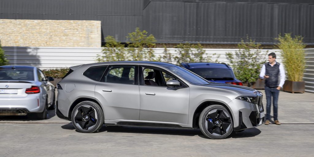 BMW-new-iX3-EV-