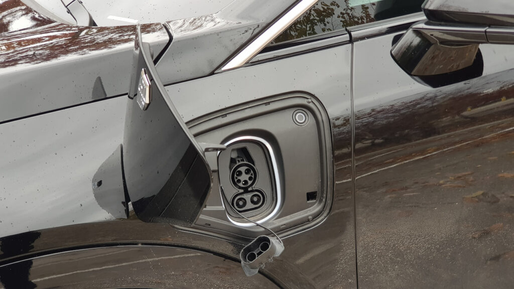 Cadillac Optiq charge port