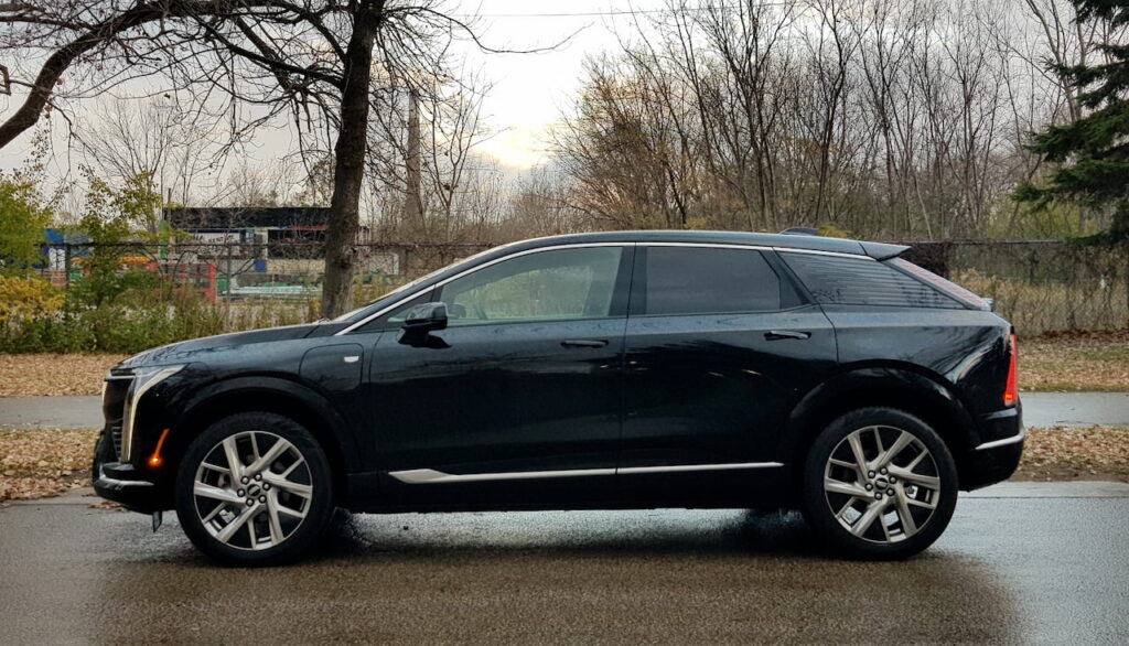 Cadillac Optiq side view