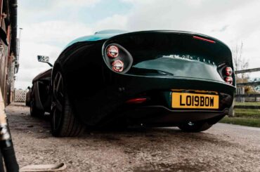 It’s Not the Tesla Roadster: This British EV Sold Out in America Without a Single Screen Inside