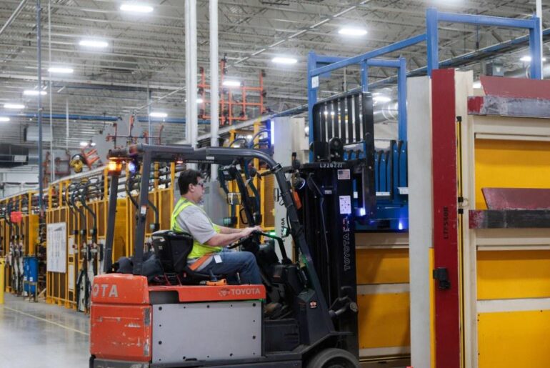 America Now Has an EV Rust Belt. High Gas Prices Won’t Rescue It.