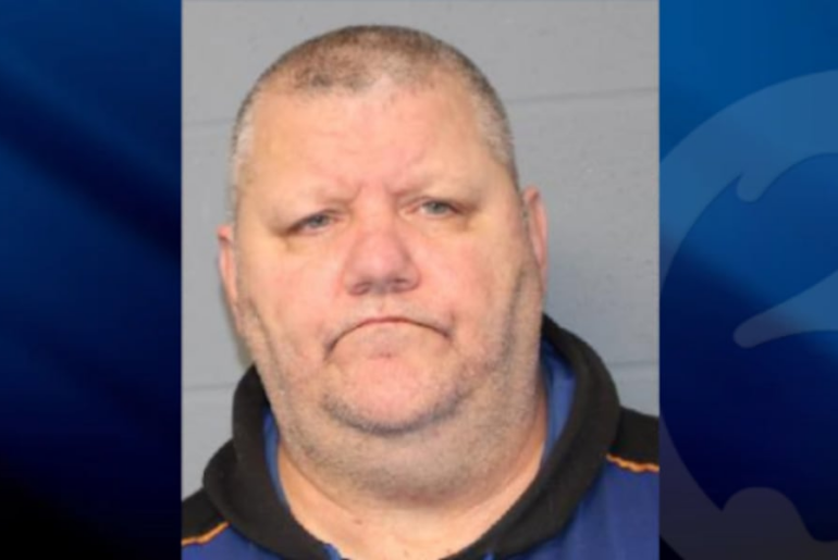 North Haven man arrested for pointing BB gun at juveniles on e-bikes