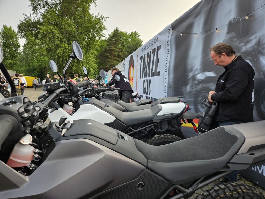 Reload Land 2025 - THE PACK - Electric Motorcycle News