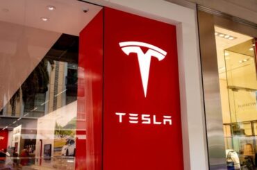 Tesla Stock Is On The Move: The Chart Tells An Interesting Story - Tesla (NASDAQ:TSLA)