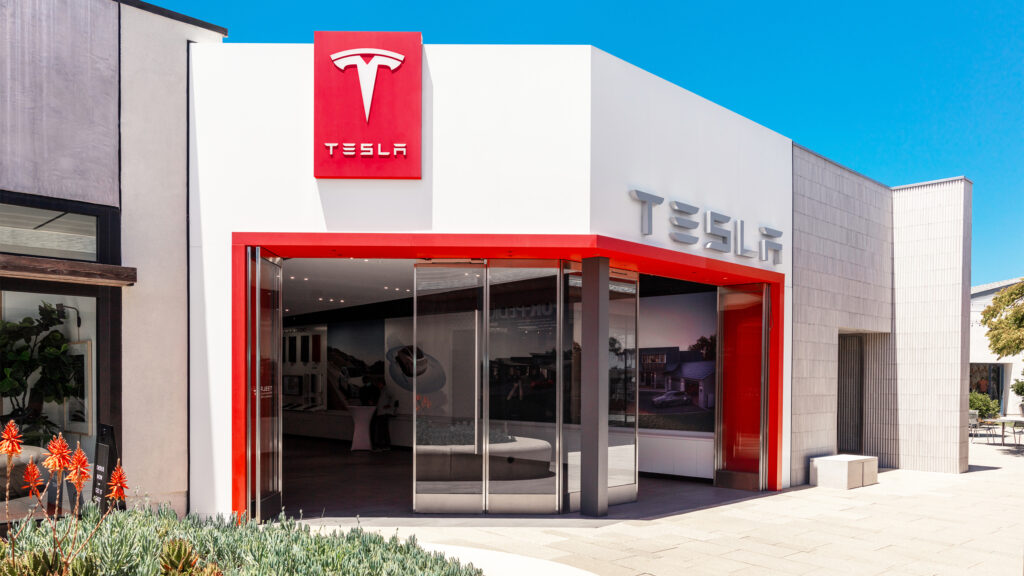  Tesla Claims It Isn’t A Car Manufacturer So It Can Sell Its Cars In North Dakota