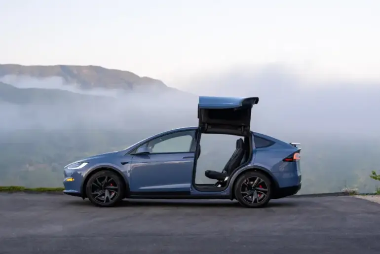 Tesla Posts 8% US Sales Drop in March as Model S and Model X Bow Out