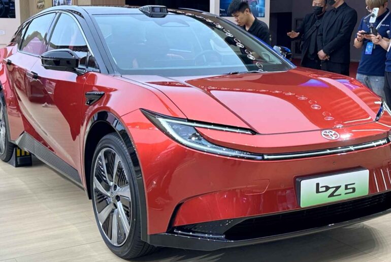 Toyota bZ5