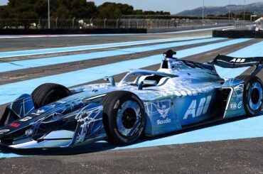 Formula E&rsquo;s GEN4 car on a race track