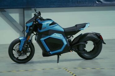 The World's First Solid-State Electric Motorcycle Hits Production, Verge Motorcycles Says