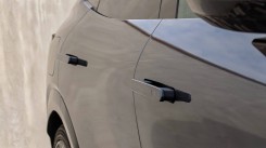 Lynk &  Co 08 side accents