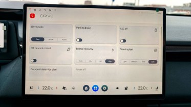 Lynk & Co 08 drive mode menus