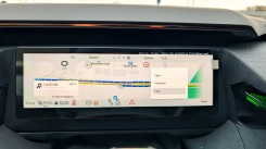 Lynk &  Co 08 driver's display