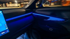 Lynk &  Co 08 ambient lighting